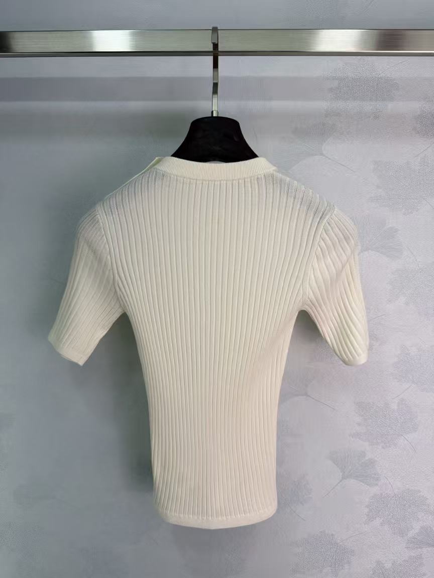 LO 26 Round Neck Slim Fit Vertical Rib Knit Shoulder Button Tee