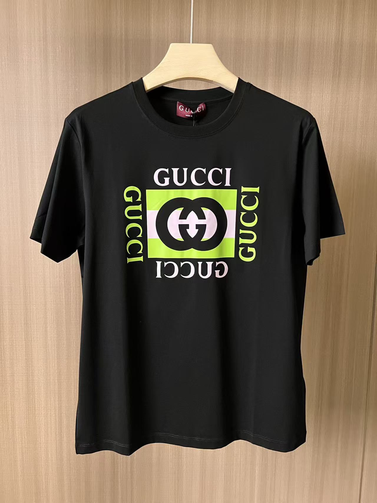 GU Square Interlocking Logo Print Crew Neck Short Sleeve Heavy Cotton T-Shirt