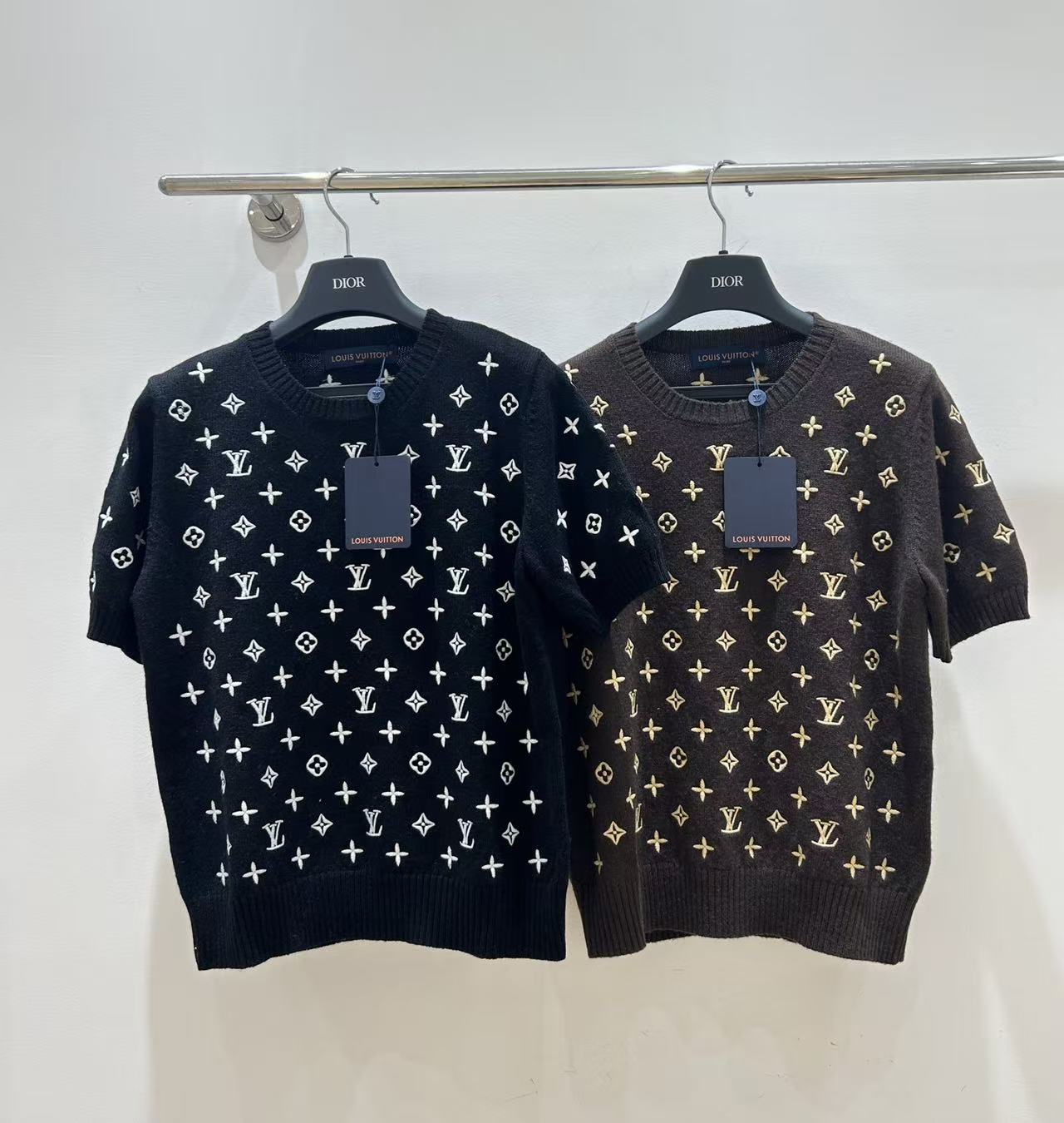 LO 26 Scattered Star Shape Embroidery Soft Knit Tee Ribbed Cuff & Hem