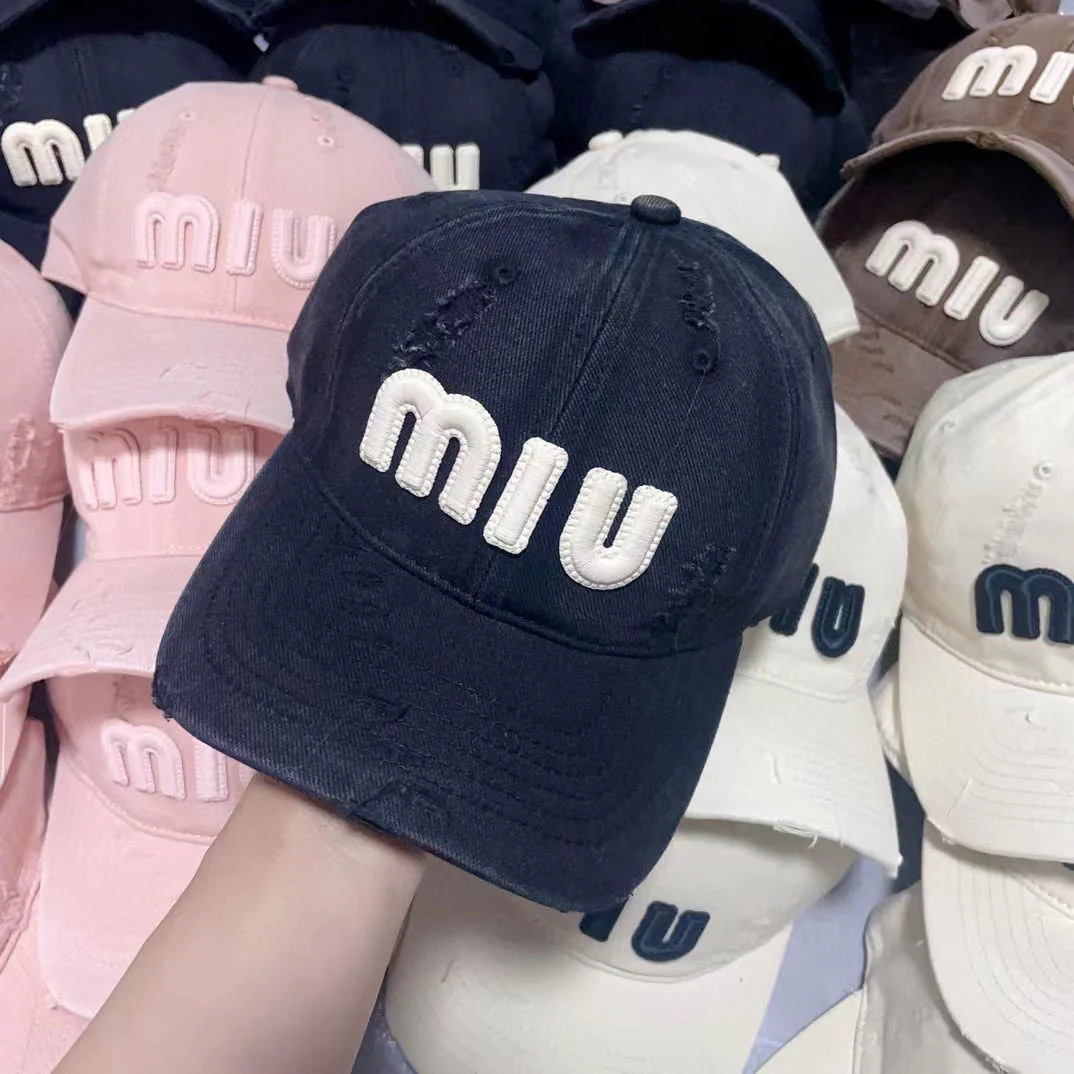 M Series New Fashionable All-match Embroidered Baseball Cap