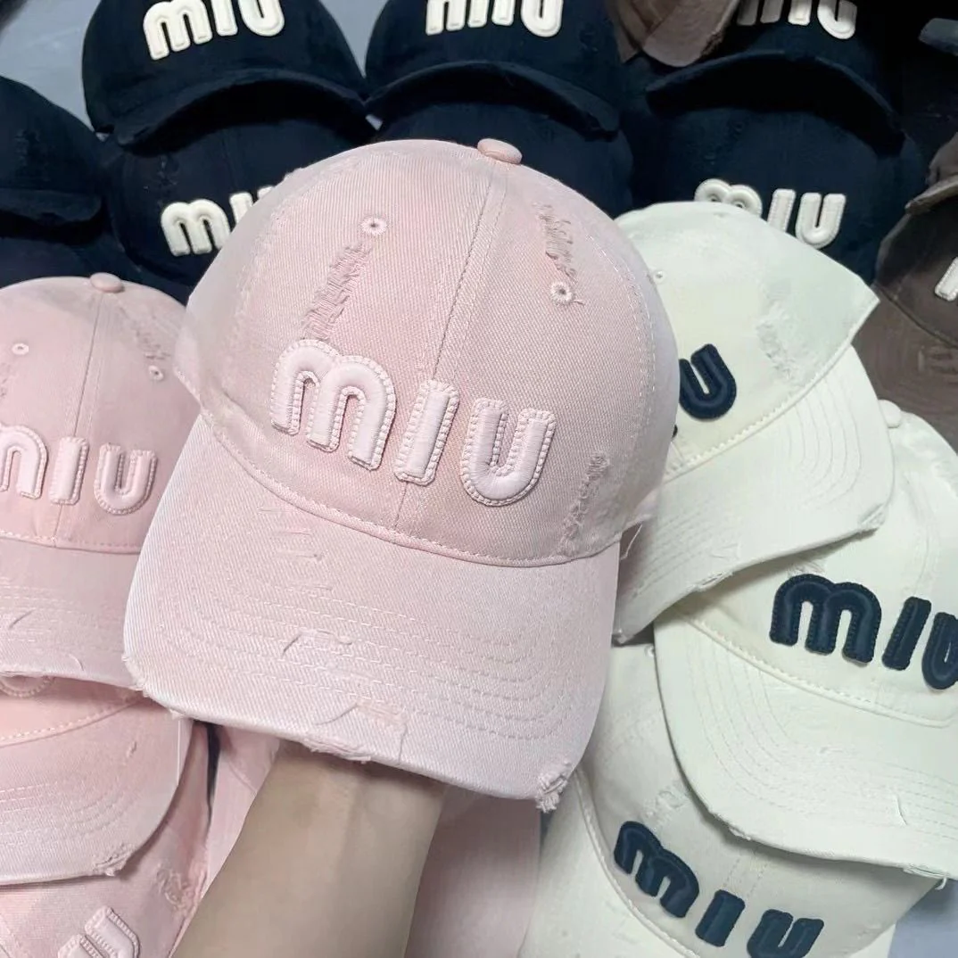 M Series New Fashionable All-match Embroidered Baseball Cap