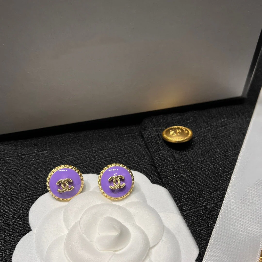 Ladies Simple Versatile Fashion Earrings