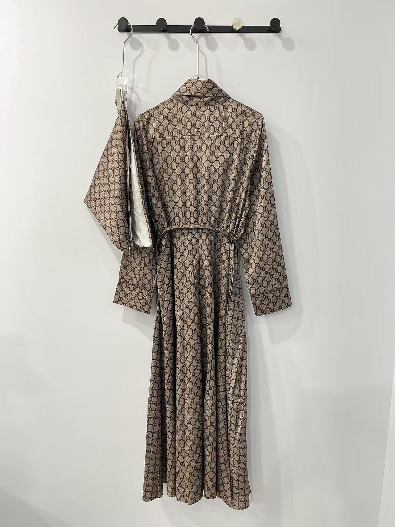 GG ong Sleeve Dres
