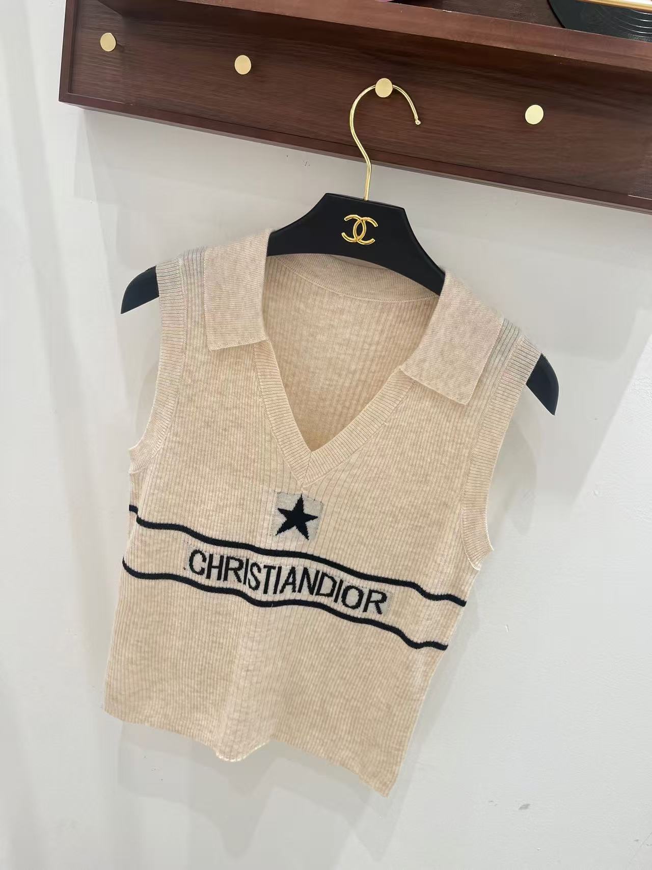 DR26 Polo lapel V-neck sleeveless knit vest