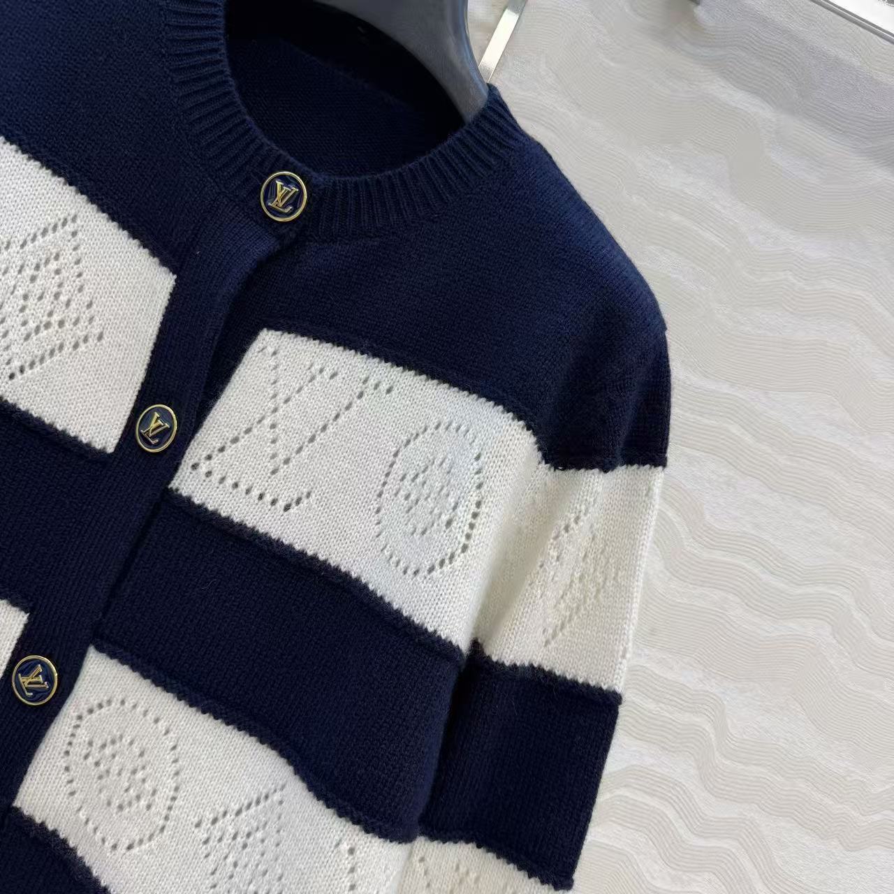 LO 26 Round Neck Hollow Logo Striped Knit Jacket