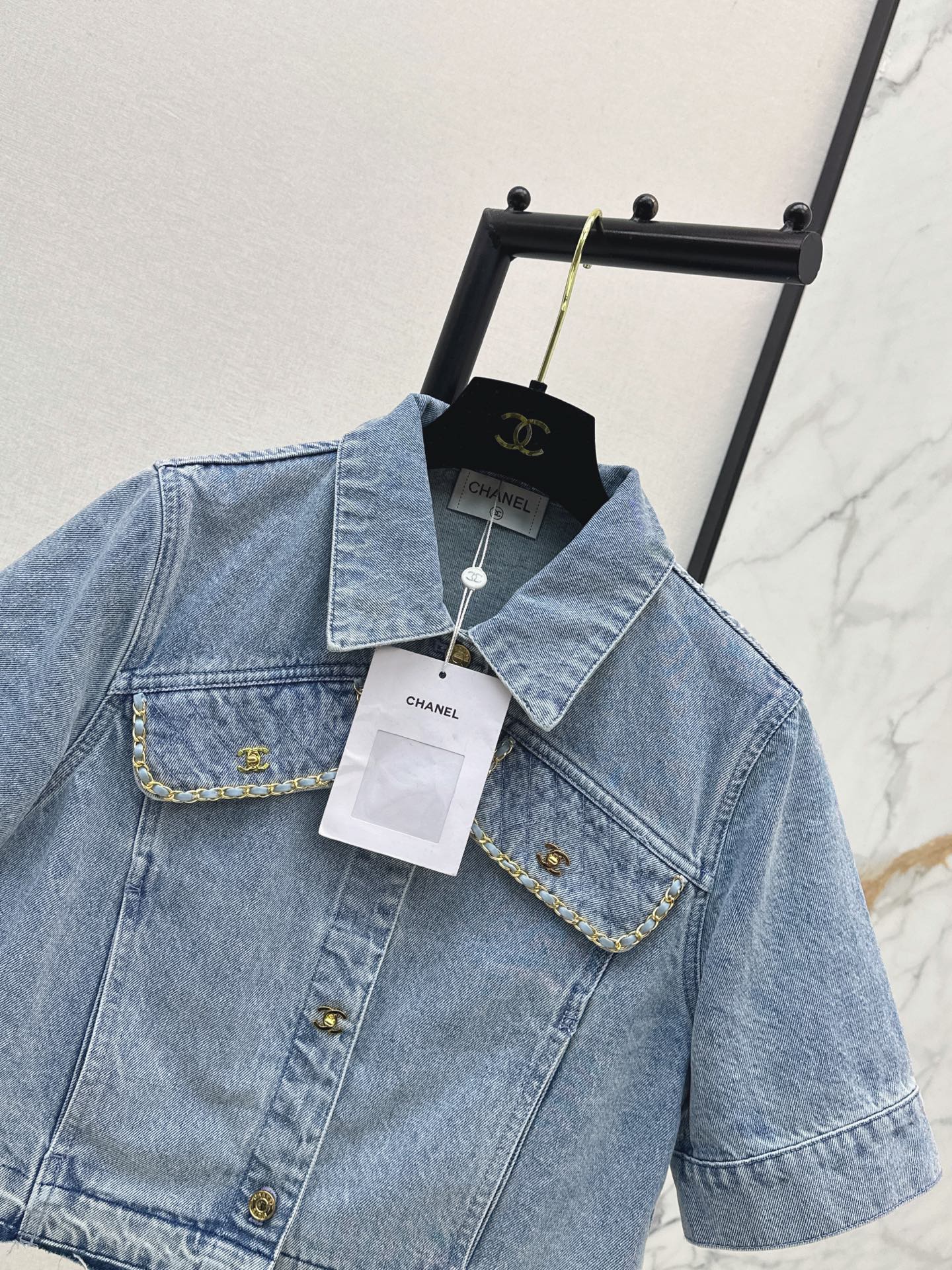Cha  Trim Cropped Short Sleeve Denim Jacket