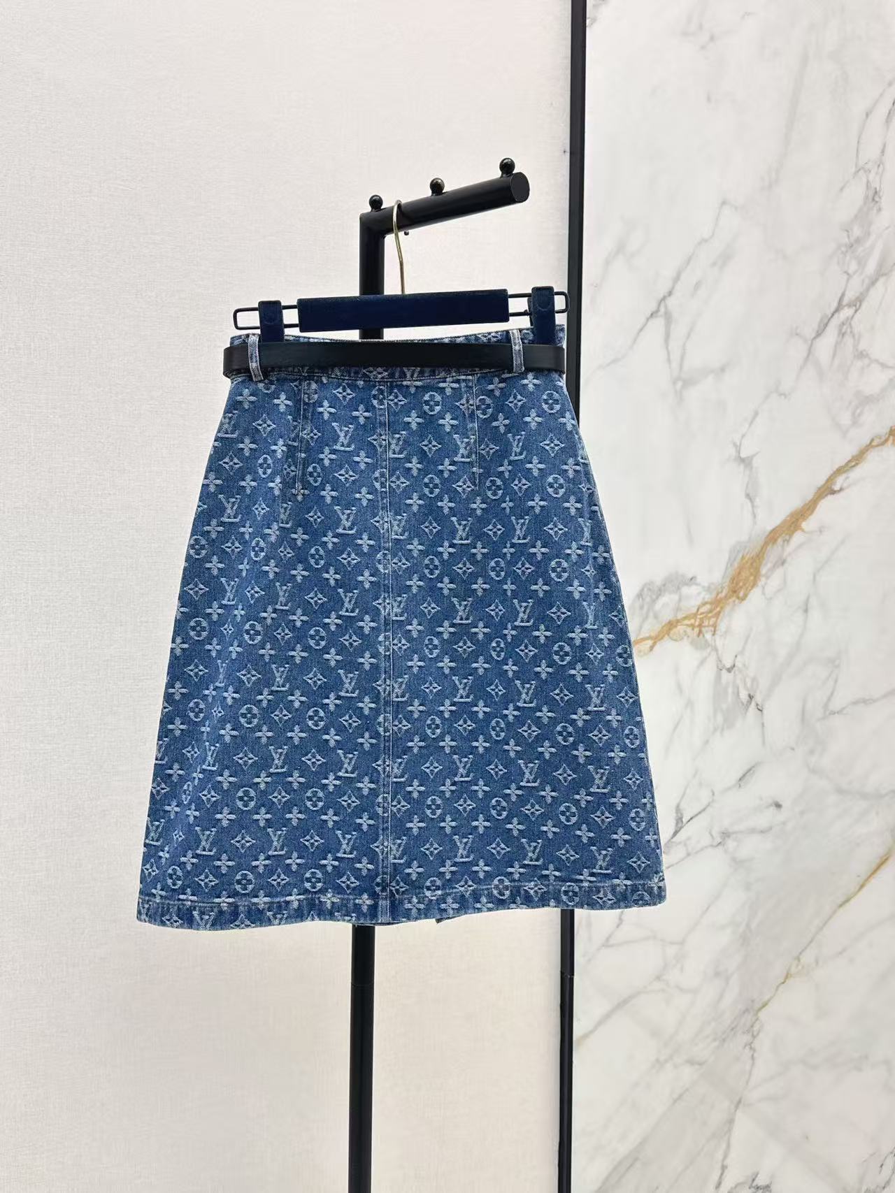 LO 26 Monogram Jacquard Front Zip Denim Midi Skirt