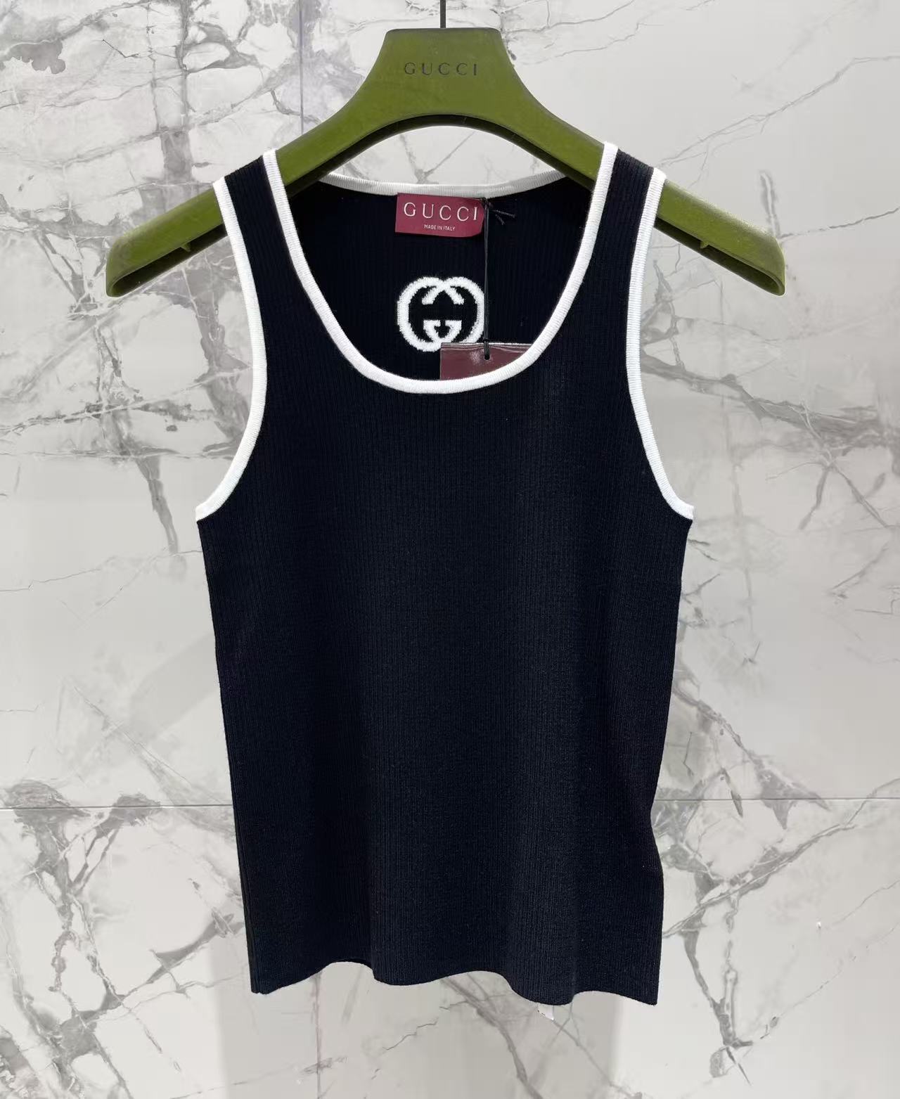 GU Contrast Trim Ribbed Knit Tank Top U Neck Slim Fit Cami