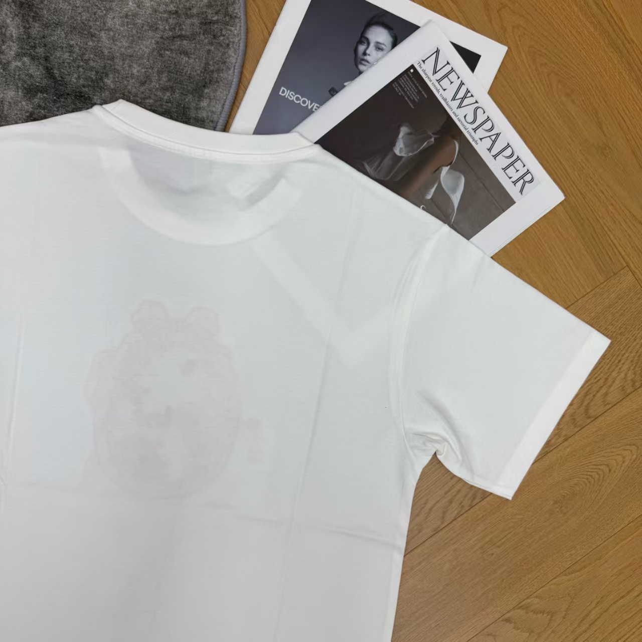 Di 26 Summer New Arrival White Embroidered T-shirt
