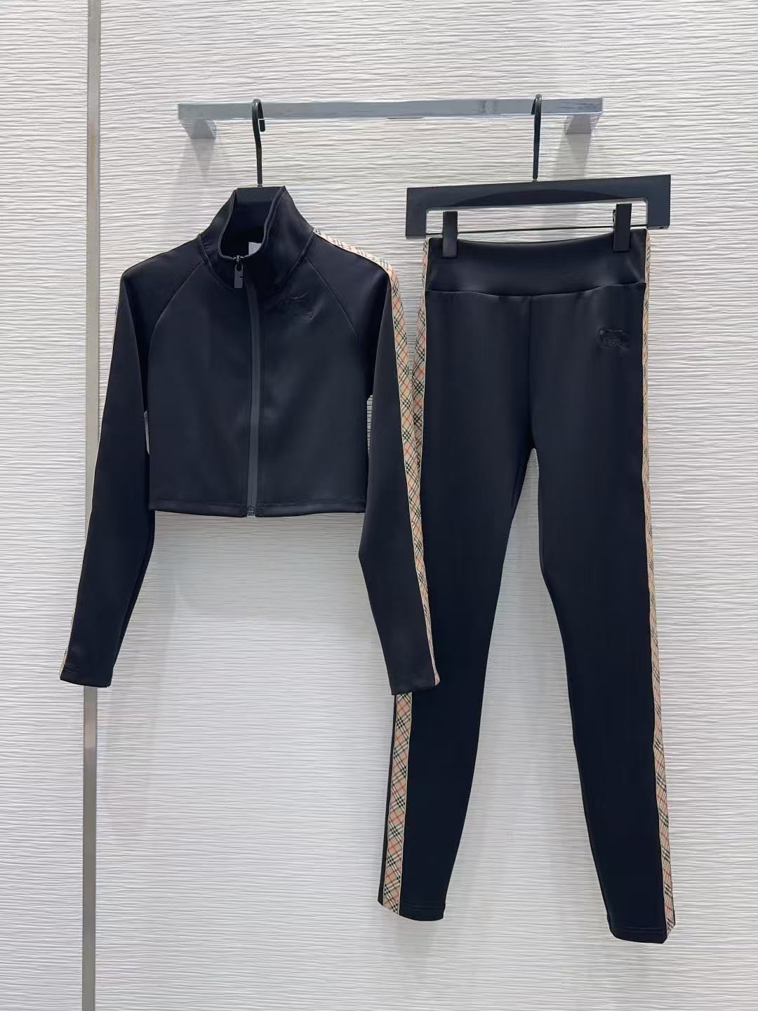 26 New Yoga Workout 2-Piece Set, High Stretch Sports Outfit