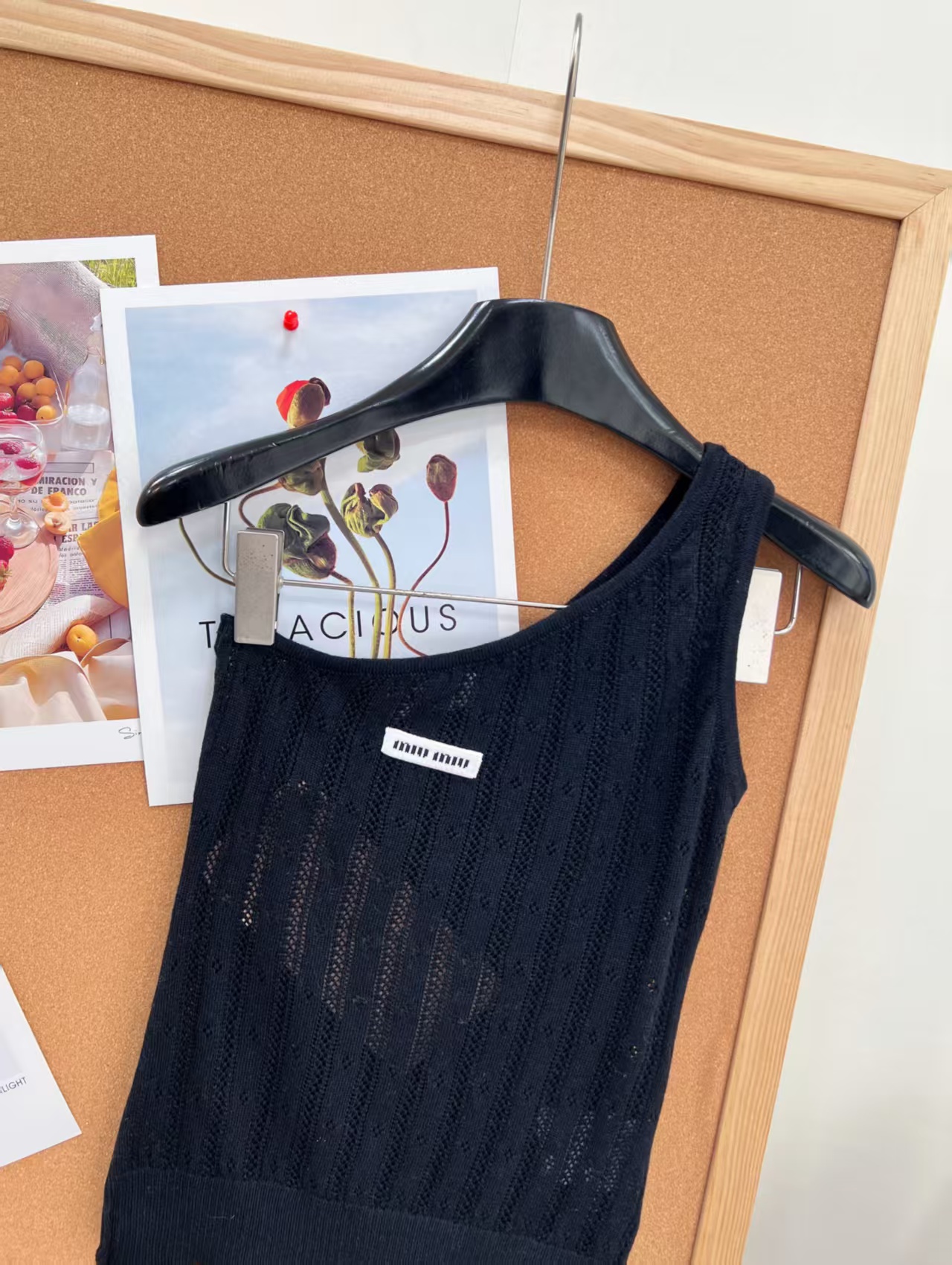 Mi New Asymmetric Hollow-out Letter Patch Knit Camisole