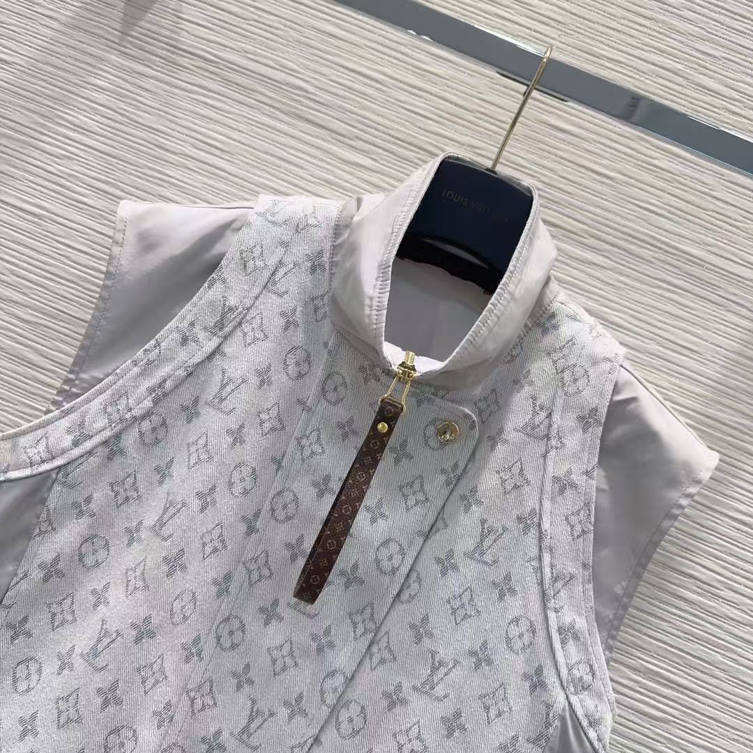 LO 26 Light Grey Monogram Spliced Stand Collar Vest