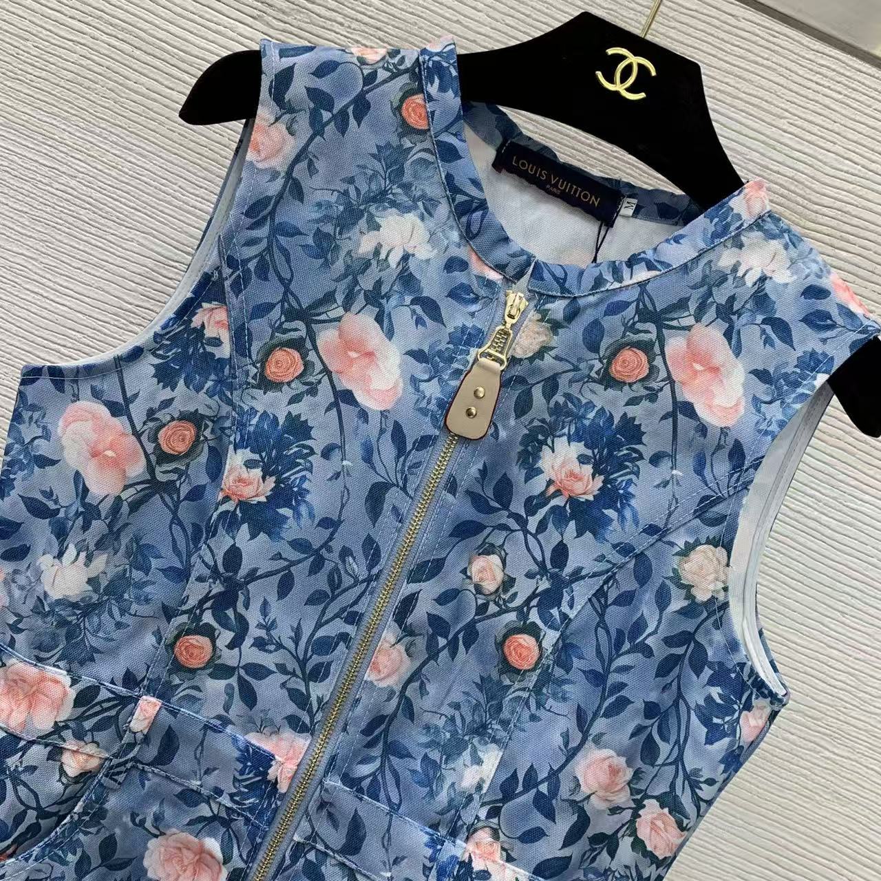 LO 26Blue Pink Floral Print Sleeveless Mini Dress Front Full Zipper