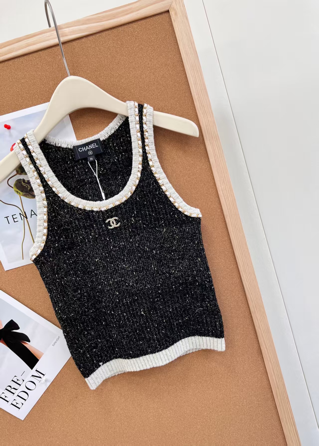 Cha 26 Early Spring New Metal Chain Knit Vest
