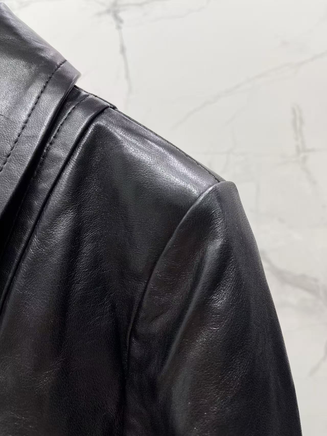 GU 26 Women Black Leather Cropped Jacket With Double G Metal Buttons
