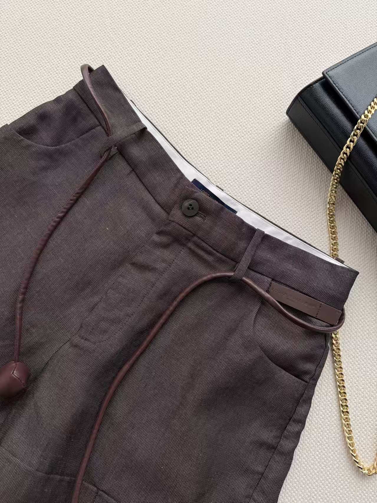 LO Drawstring shorts
