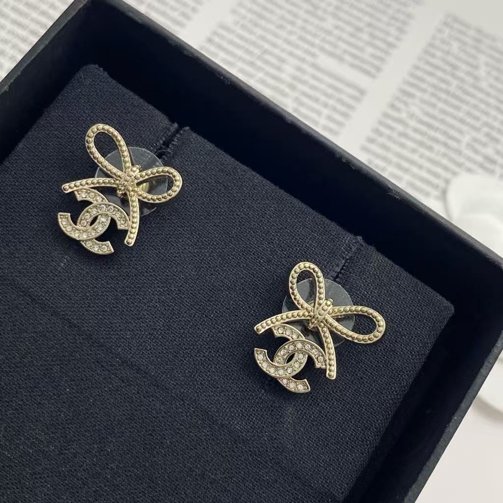 Cha 25K New Light Gold Silver Bowknot Full Diamond Double C Earrings