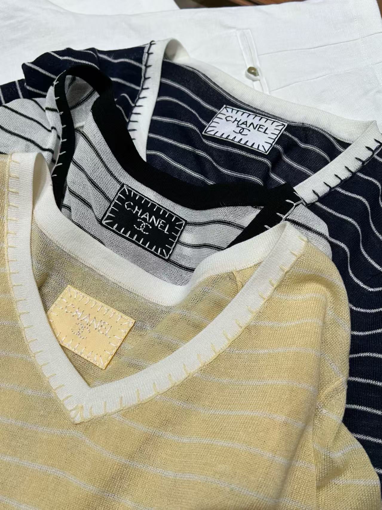 To26 Summer Update - Cha-style Striped V-neck Top