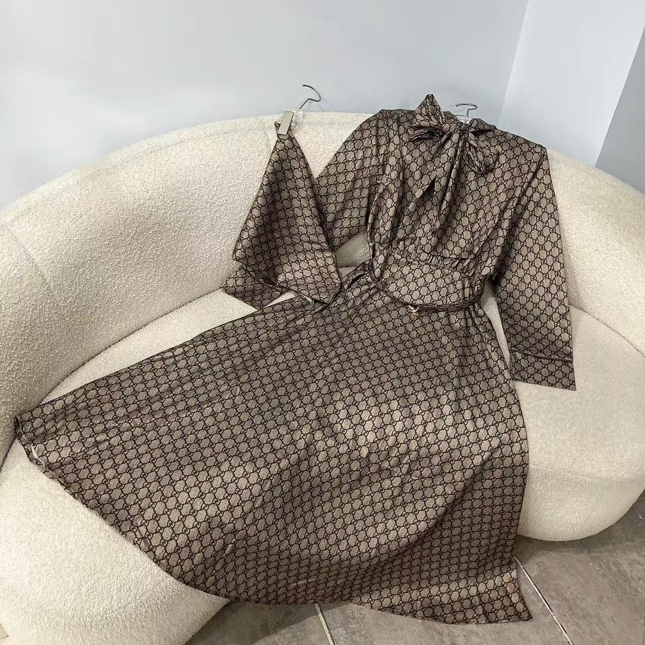 GG ong Sleeve Dres