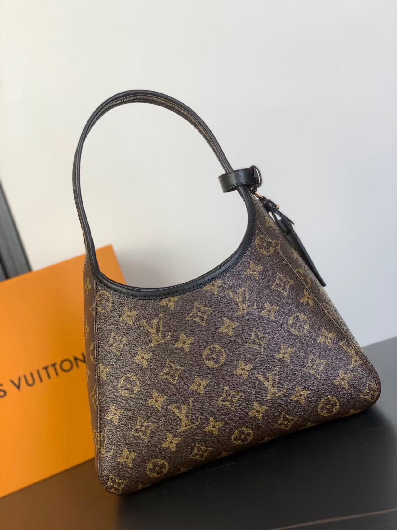 The Drop PM Underarm Tote Handbag