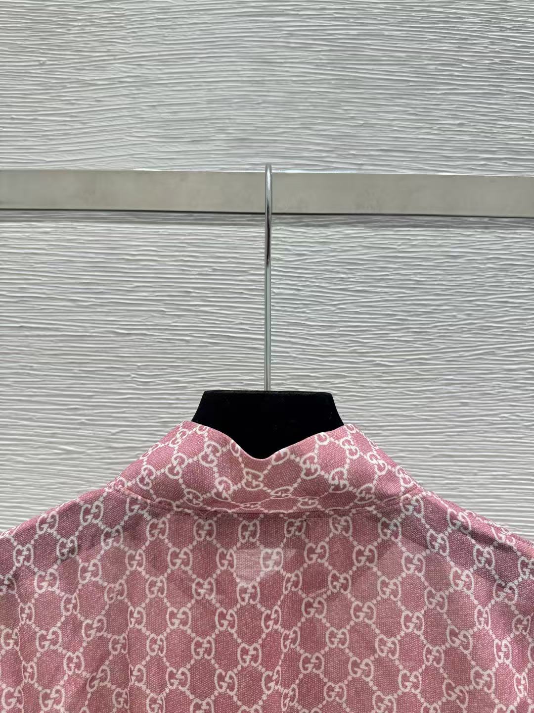 GU 26 Lightweight Sheer Satin Bow Collar Printed Blouse Front Button Placket Loose Fit