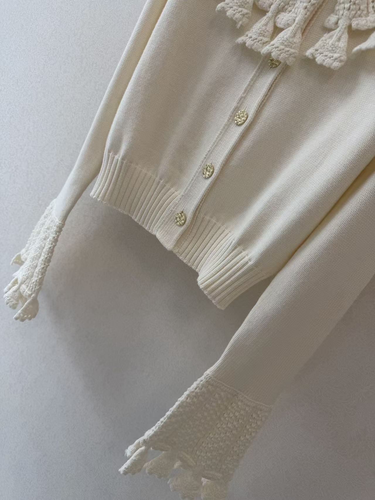LO 26 Sweet Girly Cropped Knit Jacket Fringe Tassel Decor Round Neck Long Sleeve Outerwear