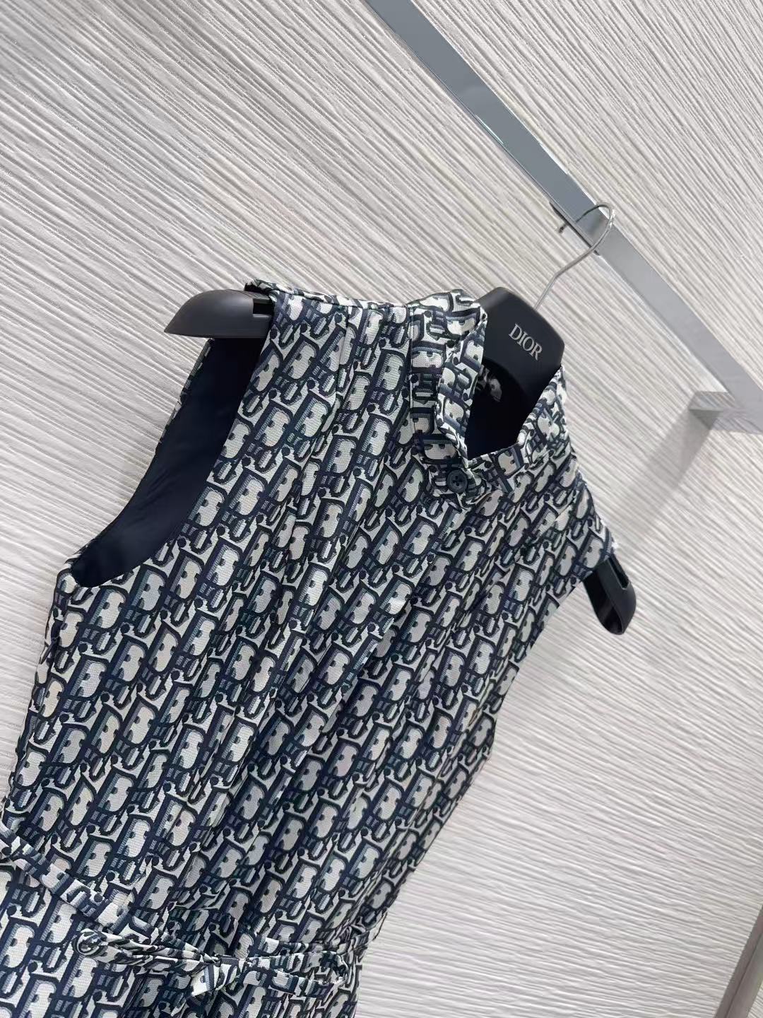DR 26SS New Vintage Sleeveless Midi Dress