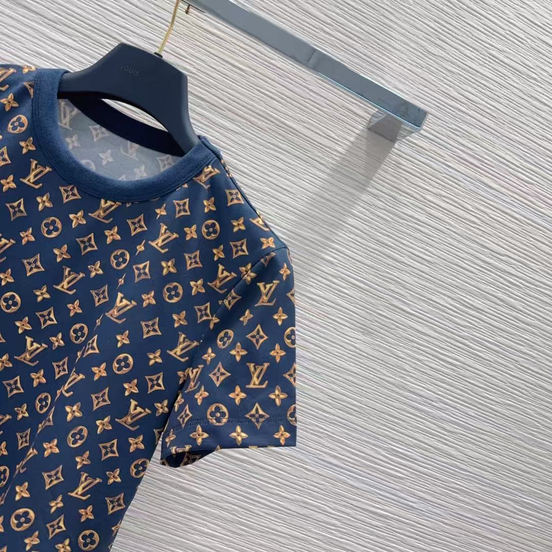 LO 26Navy All Over Gold Monogram Print Crew Neck Tee