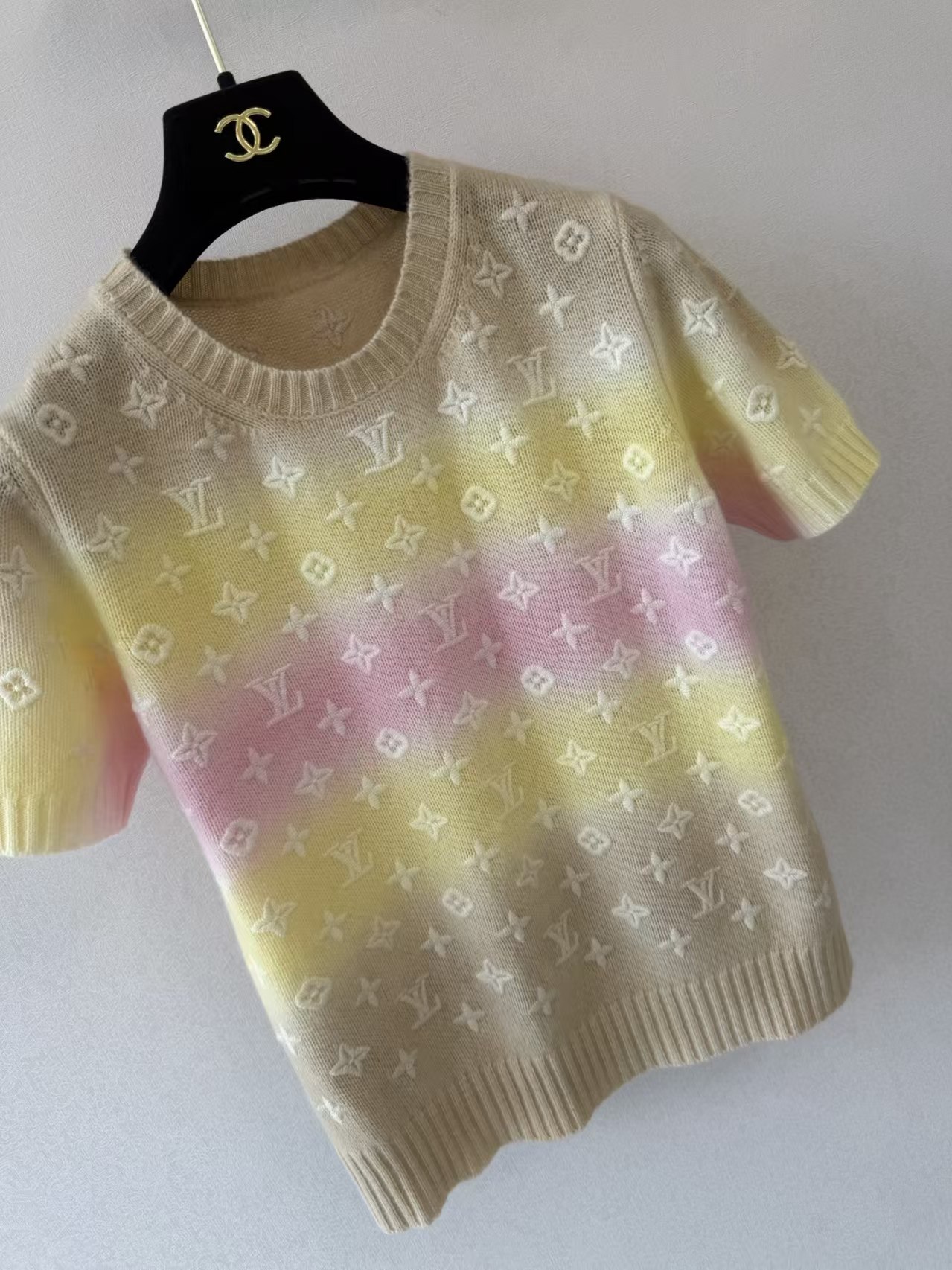 LO Louis 26 Spring/Summer new arrival gradient knittedshort sleeve