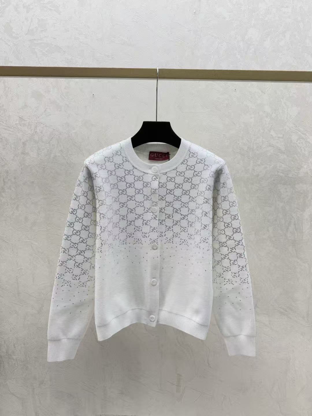GU 26 Gradient Rhinestone Monogram Knit Cardigan
