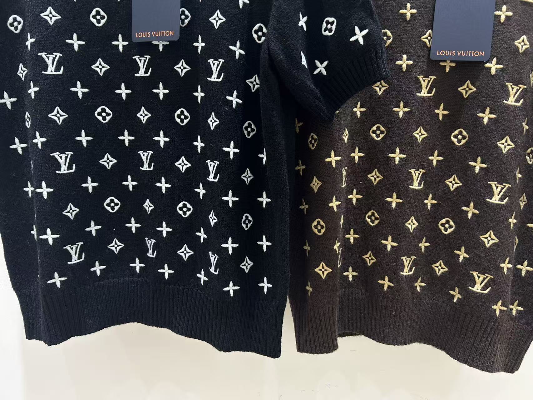 LO 26 Scattered Star Shape Embroidery Soft Knit Tee Ribbed Cuff & Hem
