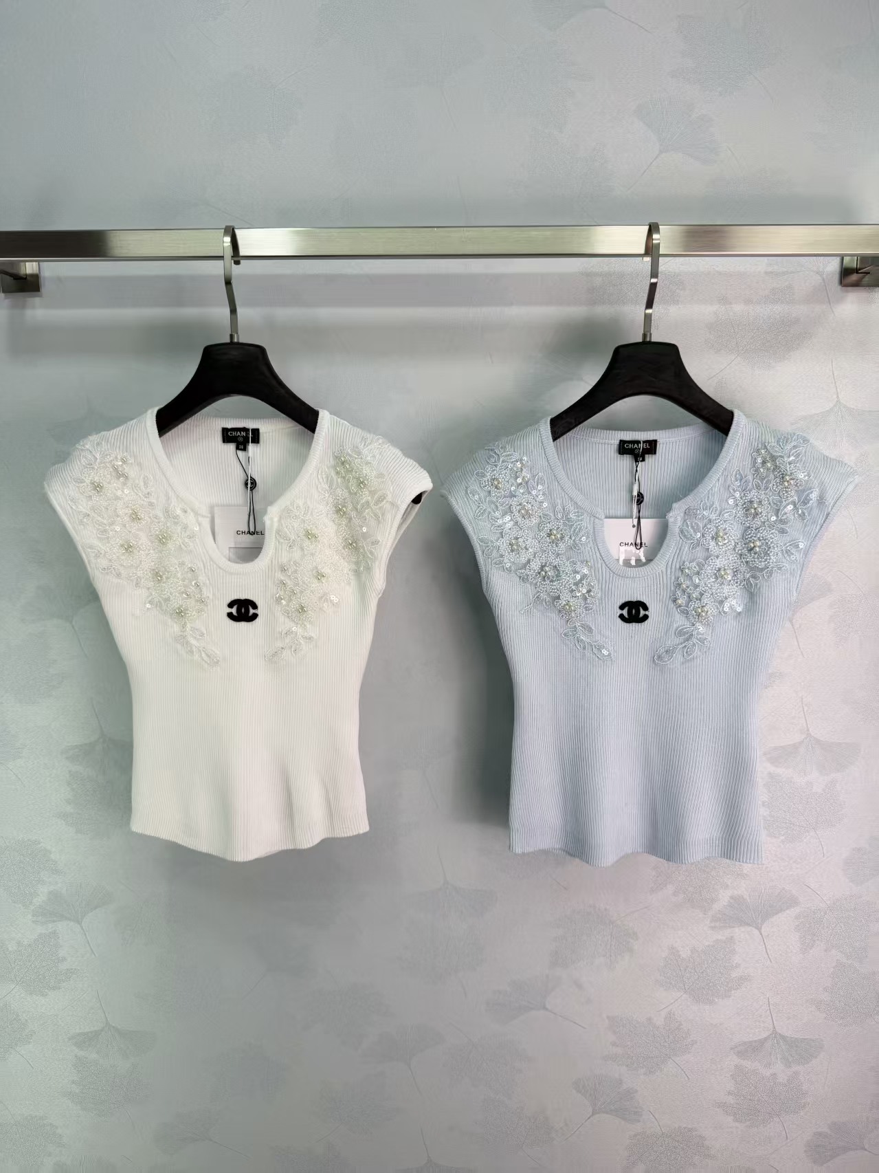 Cha*26 Spring/Summer New Collection Embroidered FlutterSleeve Short Sleeve Top.