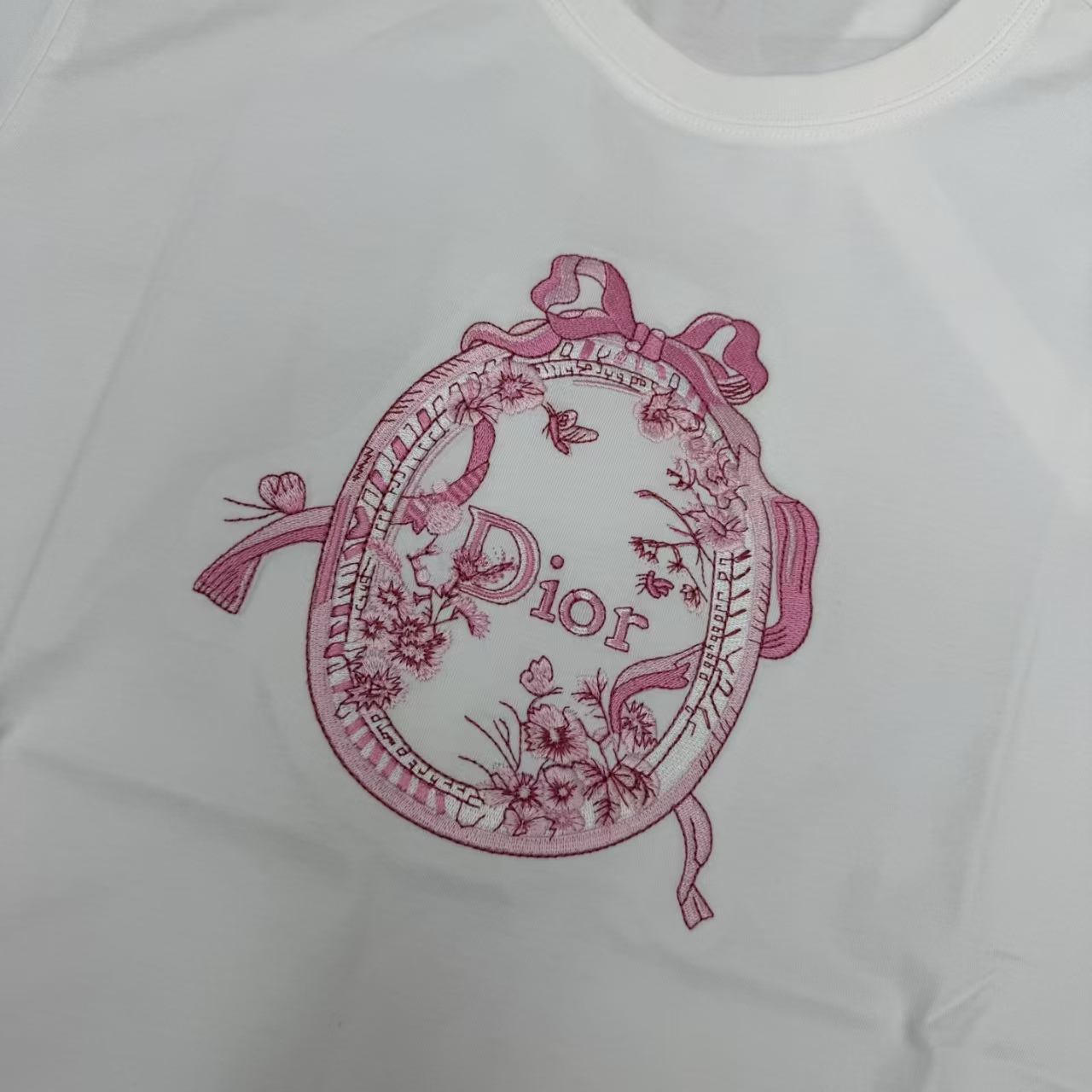Di 26 Summer New Arrival White Embroidered T-shirt