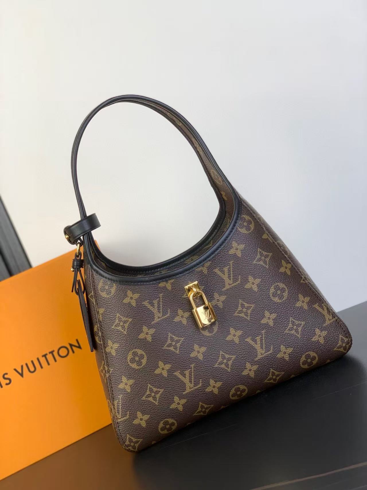 The Drop PM Underarm Tote Handbag
