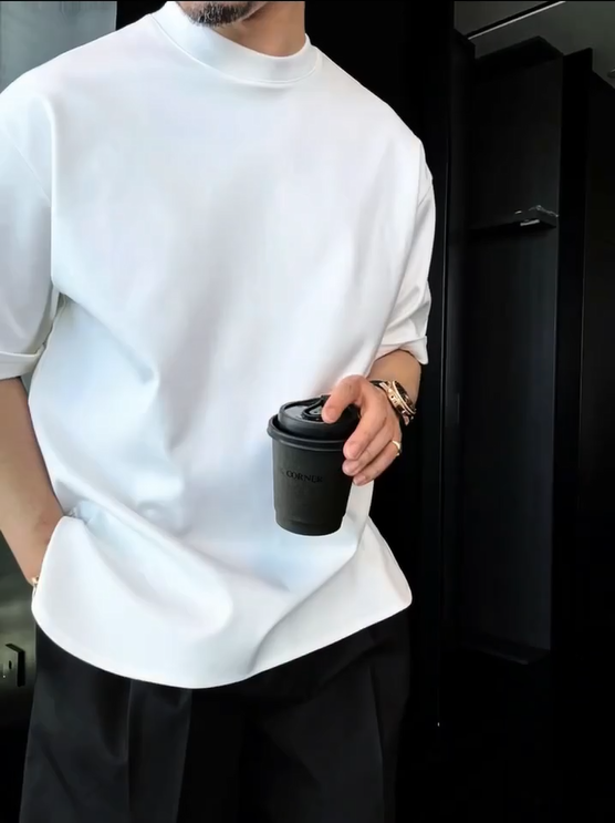 Comfortable T-Shirt  in solid color design for relaxed everyday situations