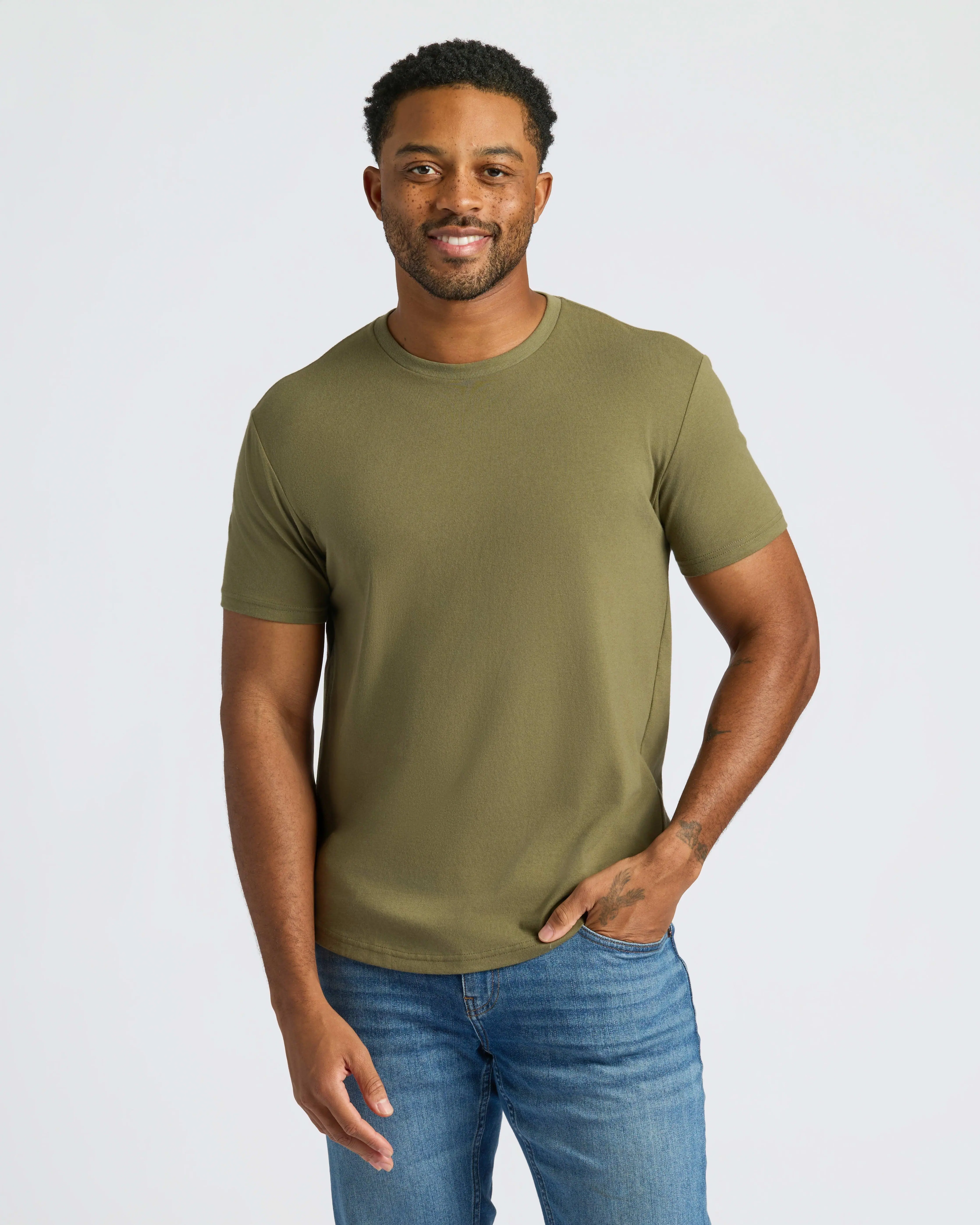True Classic Men's Curved Hem Crew Neck T-Shirt