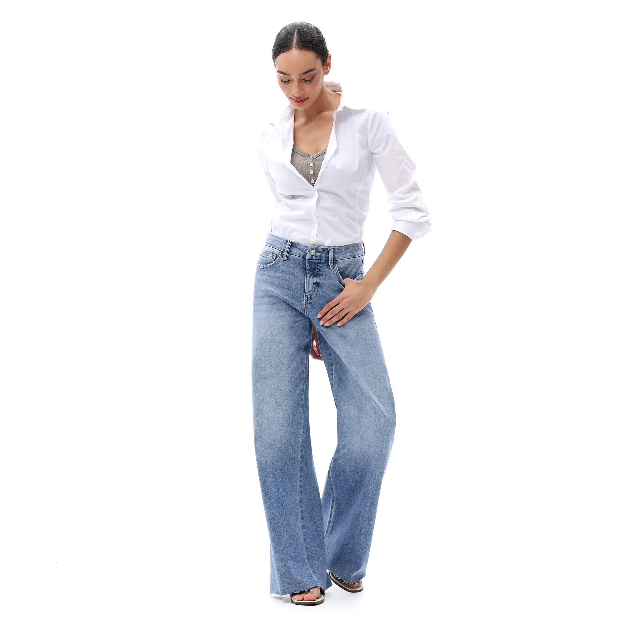  Wide Leg Raw Hem Jeans