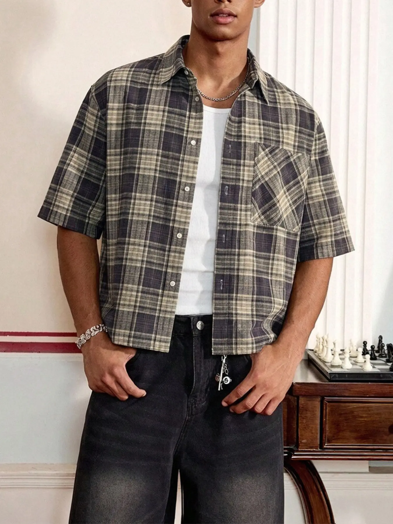Fabricflora Men's Vintage Plaid Relaxed Short-Sleeve Shirt
