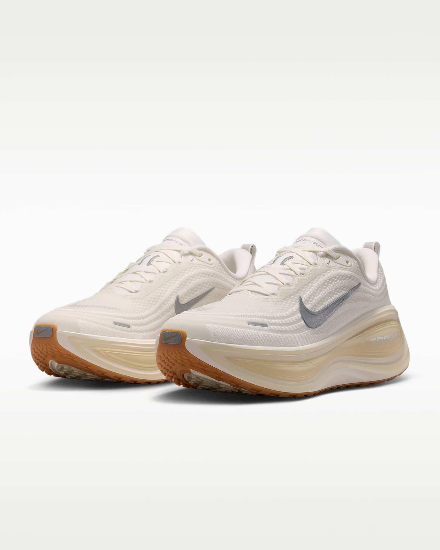 나이키 보메로 플러스 남성 로드 러닝화 - 세일/코코넛 밀크/라이트 카키/메탈릭 실버