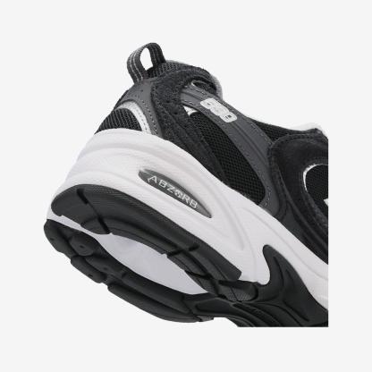 MR530CC - Black