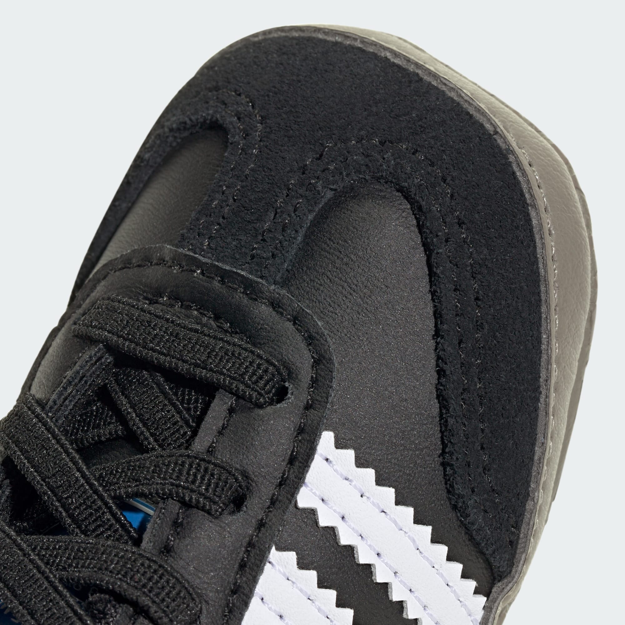 삼바 - Core Black / Cloud White / Blue Bird