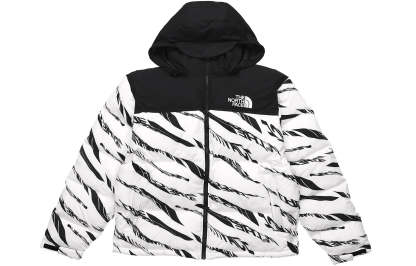 THE NORTH FACE Nuptse Down Parka 700 NF0A5AXQ-LG4 - 2_5f03e5df-b994-402e-bfcb-b6a57daa1ac8
