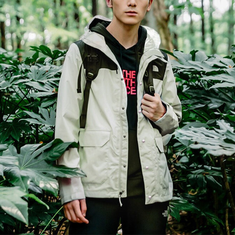 THE NORTH FACE Mountain Jacket 'Beige' 4NB2-11P - 2_a3af0e3b-3e24-4b8c-bc08-224c5ee5a0d2
