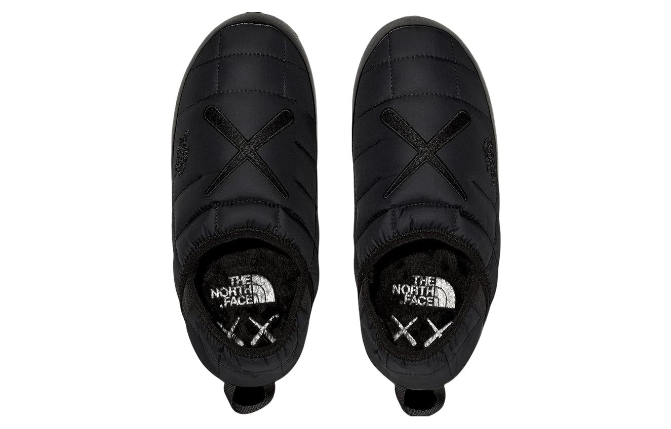 THE NORTH FACE x KAWS Thermoball Traction Mule V 'Black' NF0A7W6I-KX7 - 2_e20f4e46-1301-488b-bd37-13c923e64048