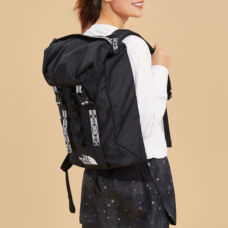 THE NORTH FACE Lineage Ruck 37L Backpack 'Black' 3KUTKY4 - 3_b6fc53f7-d713-4461-8c9c-edf824461581