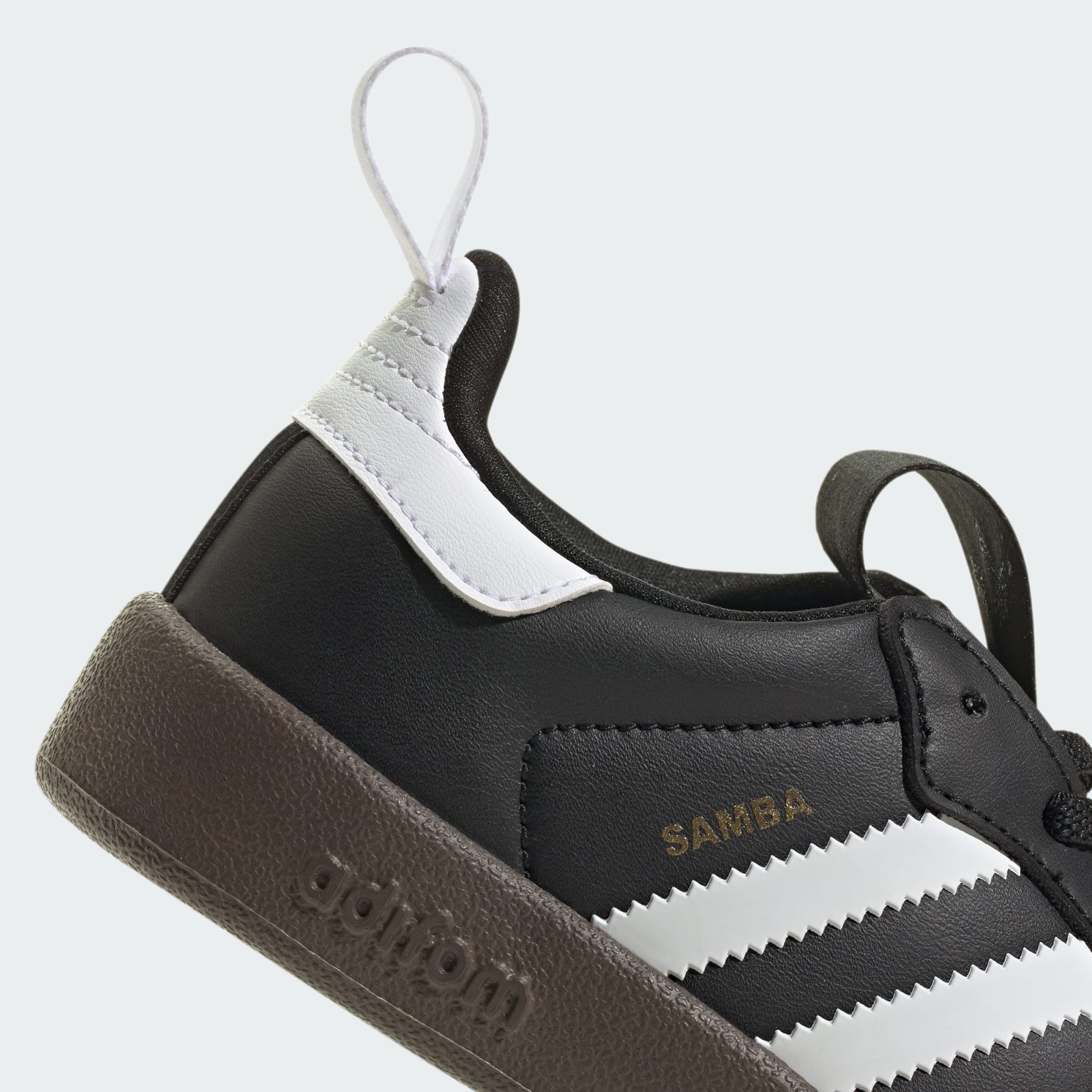 아디폼 삼바 360 - Core Black / Cloud White / Gum