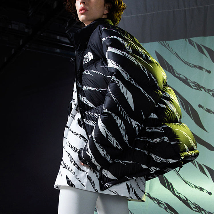 THE NORTH FACE Down Parka Nuptse Jacket NF0A5AXQ-Y3F - 4_7fe9be58-7d50-4c4e-a56f-210d99dd1031