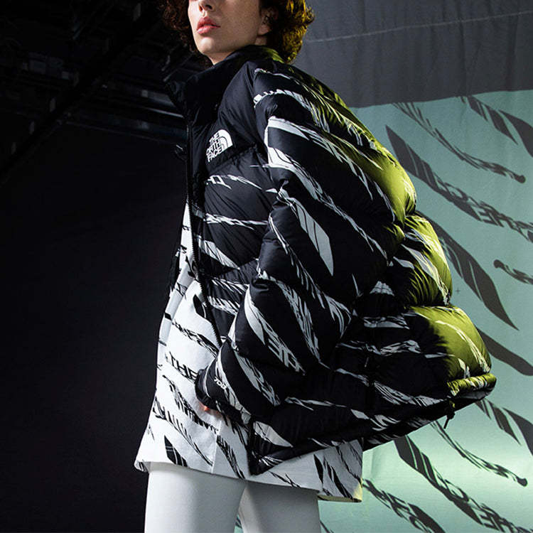 THE NORTH FACE Down Parka Nuptse Jacket NF0A5AXQ-Y3F - 4_7fe9be58-7d50-4c4e-a56f-210d99dd1031