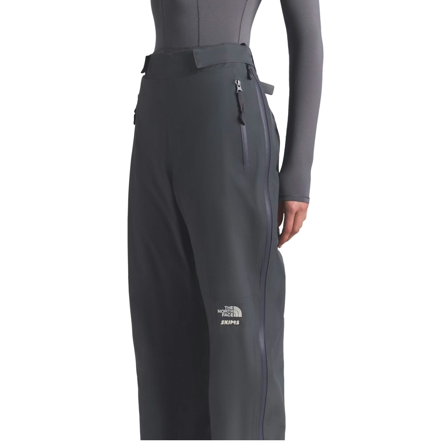 (WMNS) The North Face x SKIMS FW25 Seam Tape Pant 'Gunmetal' NF0A82Z7-T8L - A82Z7-GUN-BD-SKIMS-TNF_11411-SD_f32c7ad4-eed9-4d0c-9da0-cc6bf2f90998_converted
