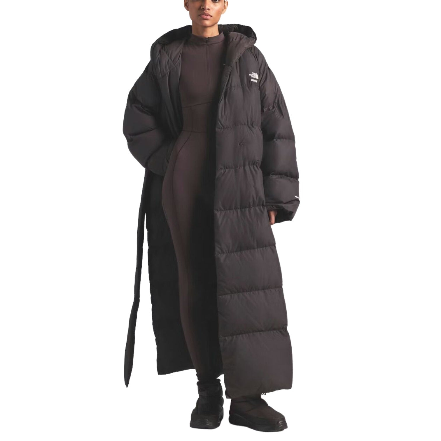 (WMNS) The North Face x SKIMS FW25 Nuptse Wrap Parka 'Phoenix' NF0A8JJB-T7X - A8JJB-PHO-BB-SKIMS-TNF_23029-FR_converted